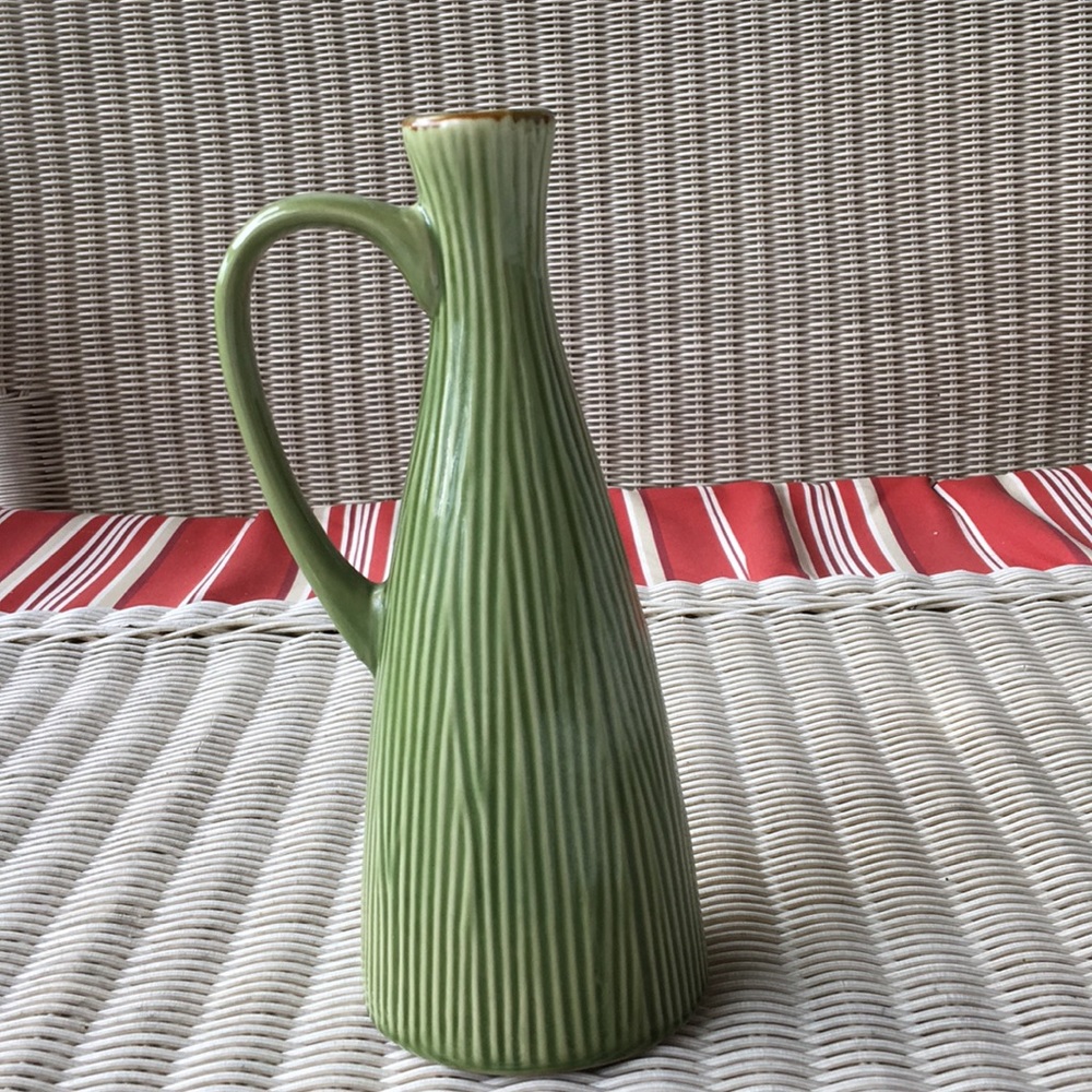 Farmhouse pitcher